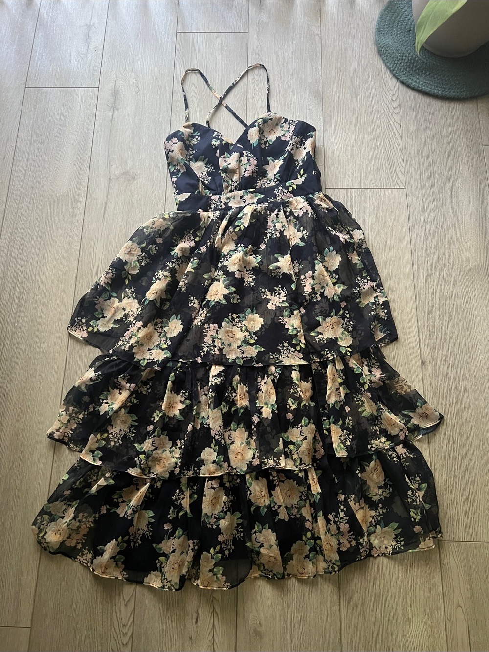 EUC Lulu’s navy floral cocktail dress
